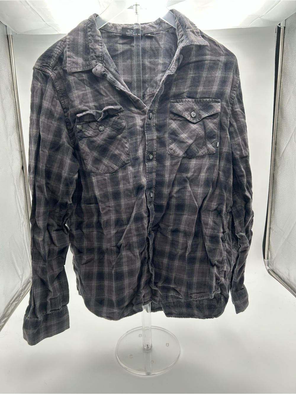 Vans Men's Dark Gray Plaid Button-Up flannel Shirt size Medium